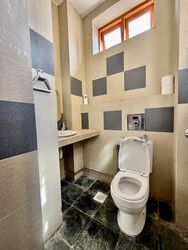 North Bridge Road (D7), Office #525693211